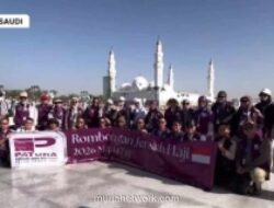 Ratusan Jemaah Patuna Travel Ziarah ke Masjid Quba, Raih Pahala Setara Umrah
