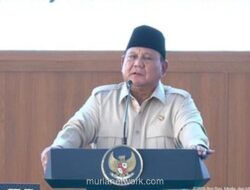 Prabowo Akui Program Makan Bergizi Gratis Bermasalah, Ancam Copot Pejabat yang Langgar Aturan