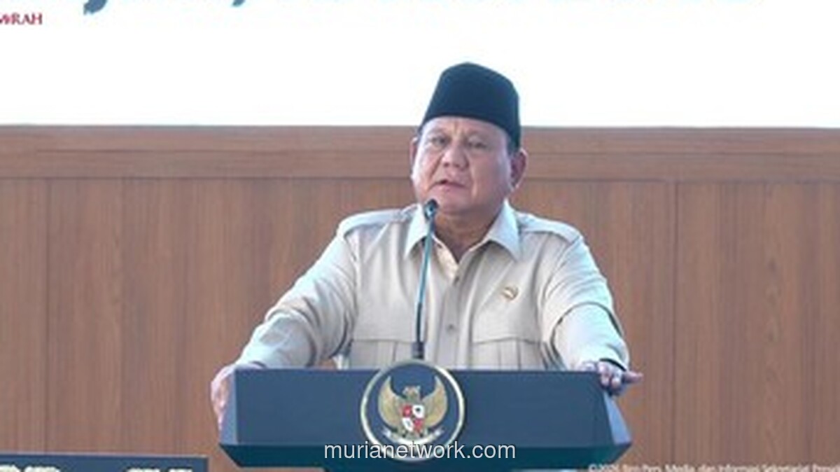 Prabowo Akui Program Makan Bergizi Gratis Bermasalah, Ancam Copot Pejabat yang Langgar Aturan
