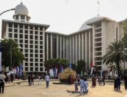 Presiden Prabowo dan Wapres Gibran Serahkan Sapi Kurban di Masjid Istiqlal pada Idul Adha 1447 H