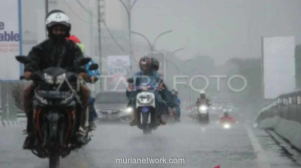BMKG: Hujan Disertai Petir Diprakirakan Guyur Sejumlah Kota Besar pada 19 Mei 2026
