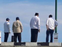 Presiden Prabowo Tinjau Dermaga Kampung Olalo Gorontalo Usai Resmikan Fasilitas Nelayan