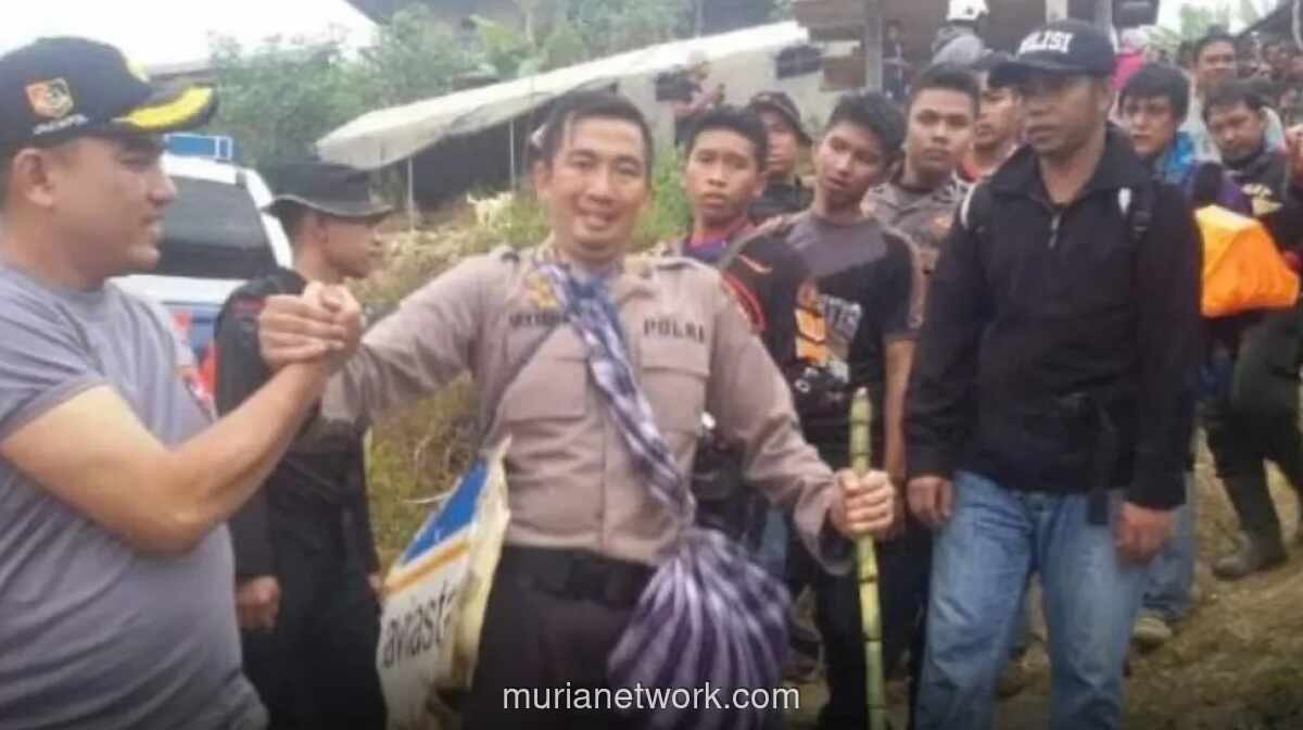 Brigjen Adex Yudiswan, Polisi Heroik Penggendong Bayi Korban Aviastar, Kini Jabat Direktur Siber Bareskrim