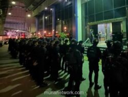 Polisi Kerahkan Puluhan Brimob Jaga Ketat Gedung di Hayam Wuruk, Jakpus