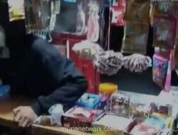 Polisi Tangkap Remaja 16 Tahun Pelaku Perampokan Bersajam di Makassar yang Viral di Medsos