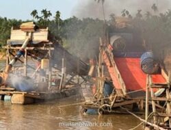 Polsek Cerenti Musnahkan Lima Dompeng Tambang Ilegal di Sungai Kuantan