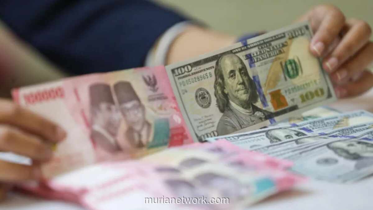 Rupiah Terus Melemah ke Rp17.744 per Dolar AS, Pakar Sebut Tiga Risiko yang Mengintai Perbankan