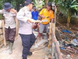 Polisi Perbaiki Jembatan Merah Putih di OKI yang Rusak 60 Persen Sambut Hari Bhayangkara ke-80