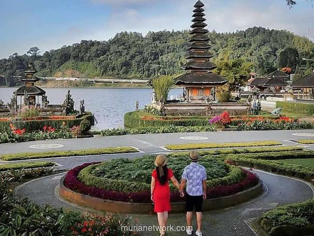 Kemenpar Siapkan Diskon Tiket dan Insentif Pajak untuk Jaga Pariwisata di Tengah Konflik Timur Tengah