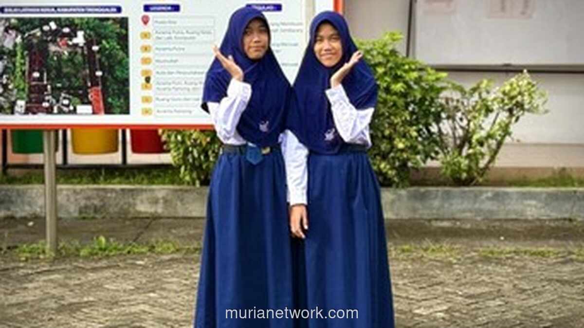 Kisah Pilu Kembar Trenggalek yang Ditinggal Ibu, Kini Bersekolah Gratis di Sekolah Rakyat demi Bantu Ayah Jualan Cimol