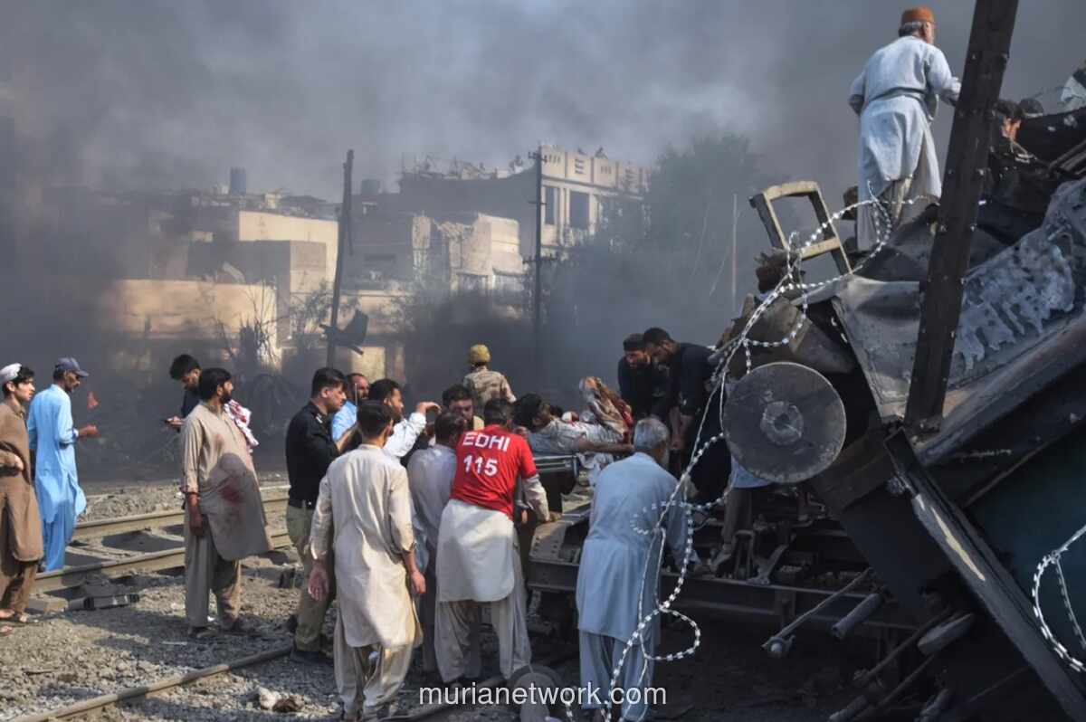 Bom Mobil Hantam Kereta Militer di Quetta, 24 Tewas dan Puluhan Luka