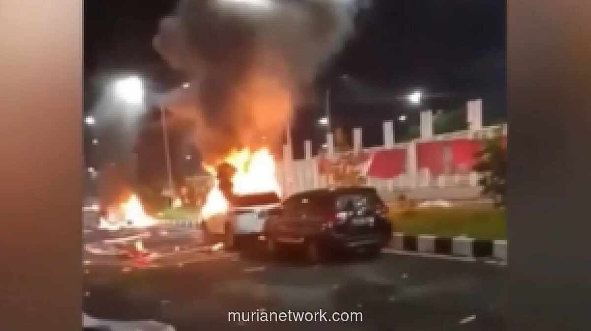 Suporter Persipura Amuk, Rusak Stadion dan Bakar Mobil Usai Gagal Promosi ke Liga 1