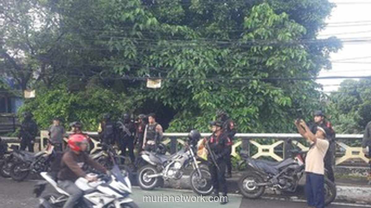 Polisi Bubarkan Tawuran di Dekat Stasiun Klender, Amankan Busur dan Petasan