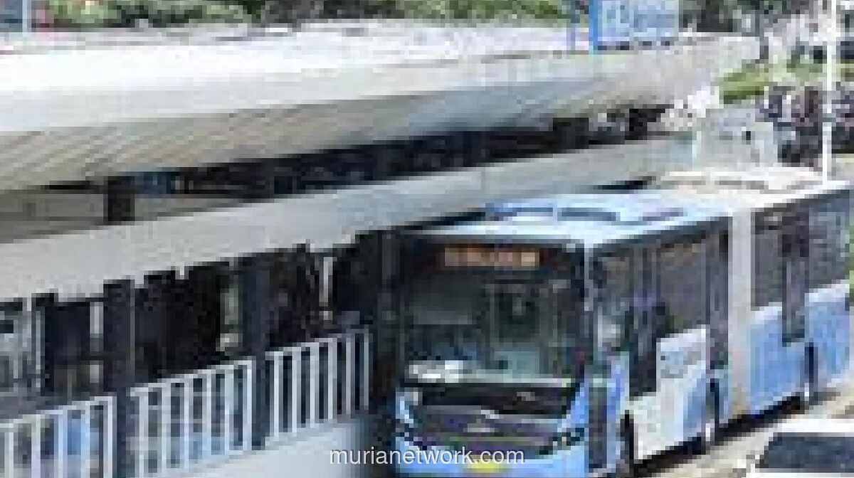 Tawuran Warga di Dekat Stasiun Klender Ganggu Layanan TransJakarta pada Jam Sibuk
