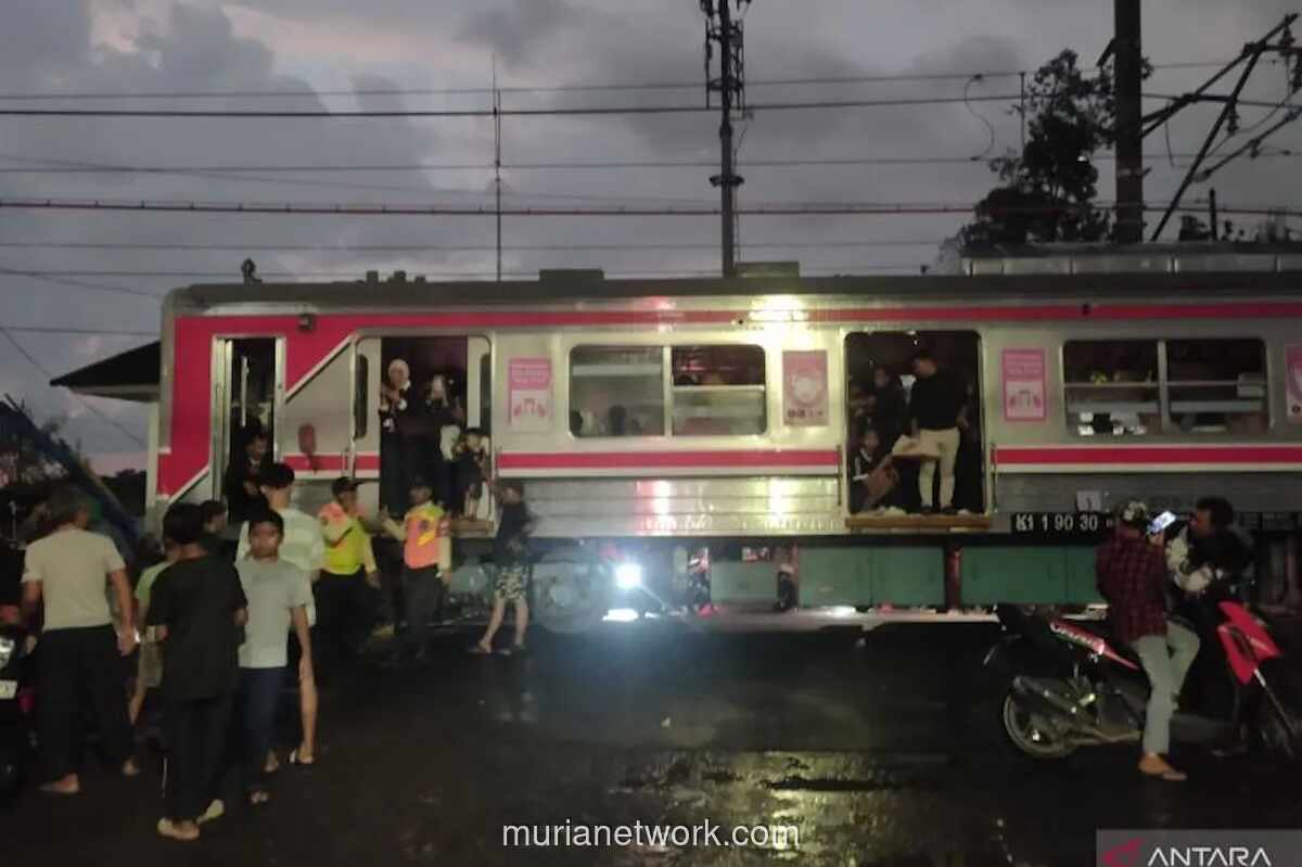 Tiga Ledakan Bertubi-Tubi Guncang KRL Duri-Tangerang, Penumpang Panik dan Histeris