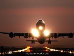 Pejalan Tewas Usai Lompati Pagar dan Tertabrak Pesawat di Bandara Denver