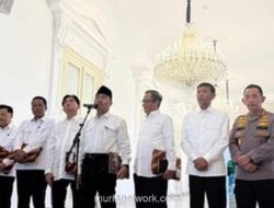 Komisi Reformasi Polri Serahkan 10 Buku Rekomendasi ke Presiden, Usul Revisi UU hingga 2029