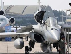 Prabowo Serahkan Enam Rafale, Rudal Meteor, dan Radar Canggih ke TNI untuk Perkuat Pertahanan Udara