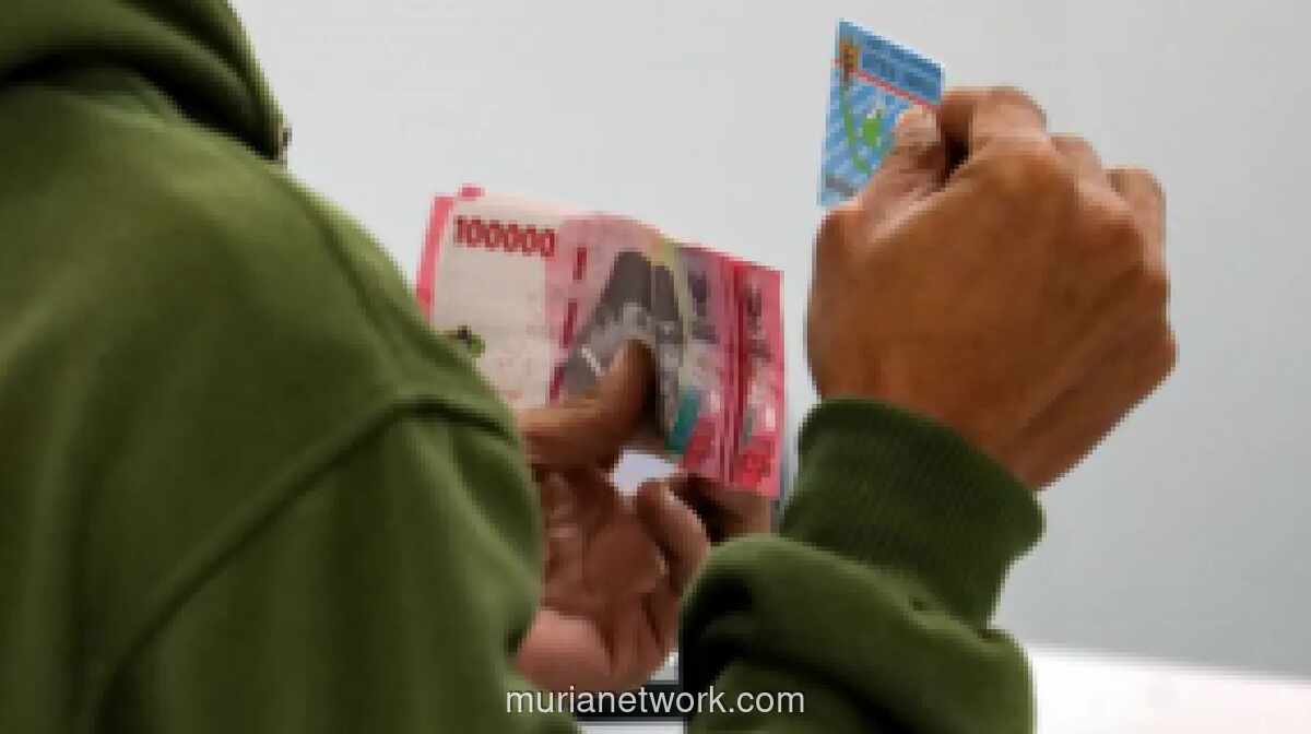 Harga Emas Antam Melemah, IHSG Menguat di Tengah Optimisme Pasar dan Penyaluran BPNT Tahap Kedua