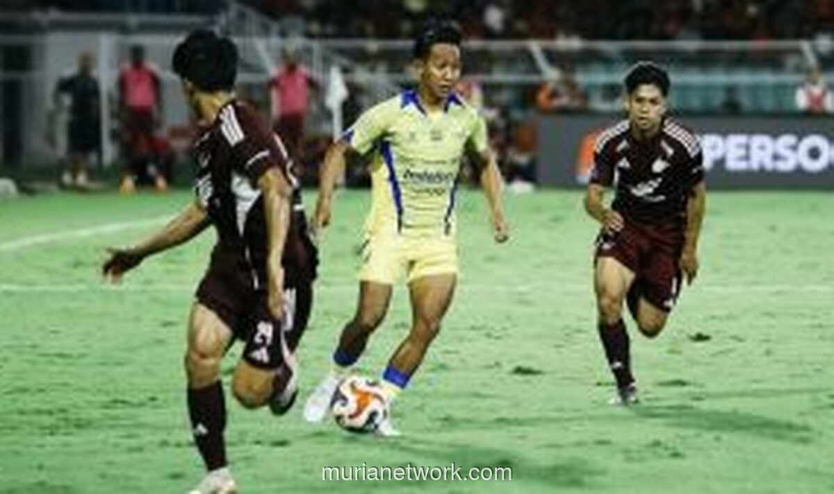PSM Makassar Kalah dari Persib, Suporter Anarkis Serbu Lapangan dan Targetkan Pemain Tamu