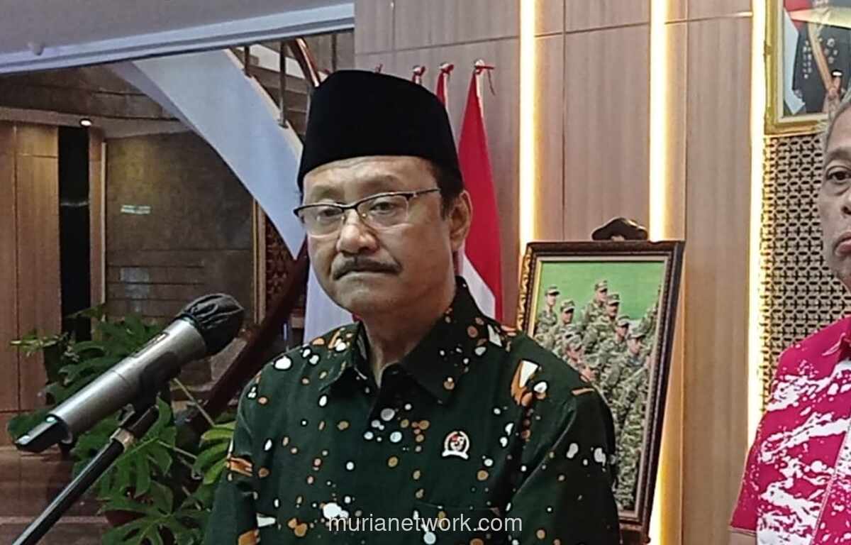 Mensos Gus Ipul Bantah Harga Sepatu Sekolah Rakyat Rp700 Ribu, Tegaskan Itu Hanya Pagu Anggaran