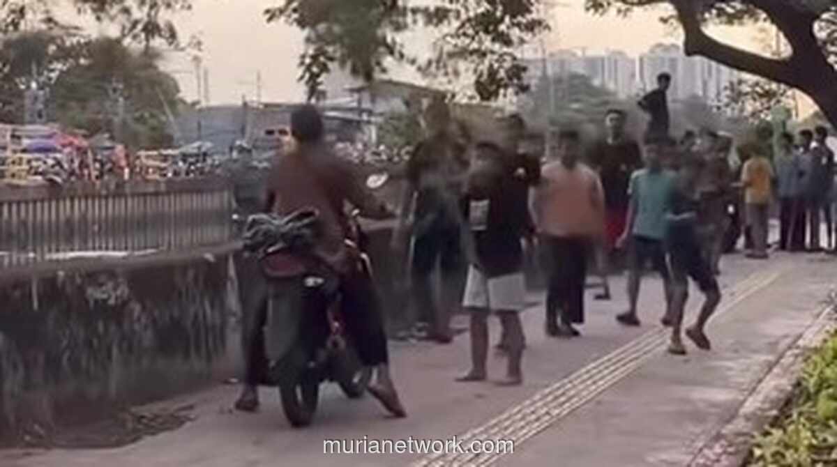 Anak-Anak di Daan Mogot Hadang Pengendara Motor di Trotoar, Dishub DKI Imbau Patuhi Aturan