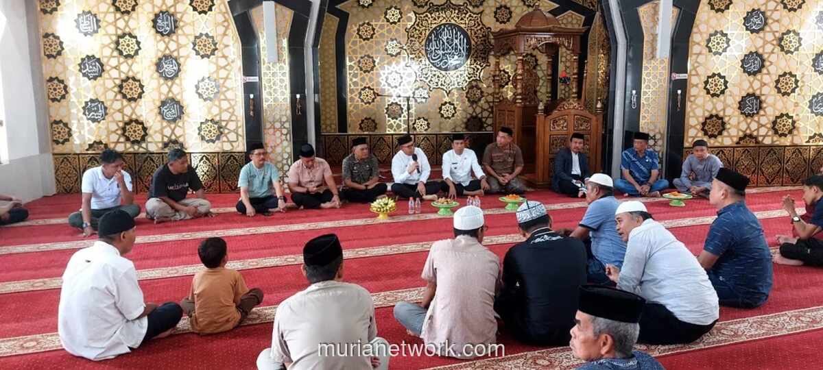 Wakil Bupati Bone Temui Pedagang Pasar Palakka, Bahas Pelunasan Kios hingga Sertifikat HGB