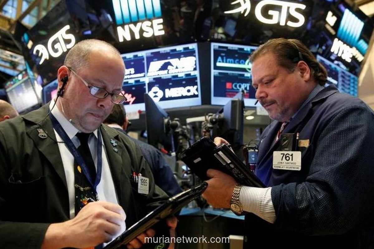 Wall Street Melemah, Reli Saham Teknologi Terhenti Akibat Tekanan pada Intel dan Saham Semikonduktor