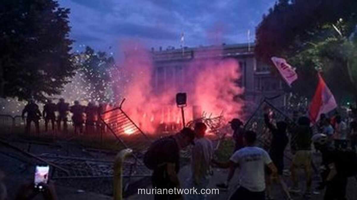 Puluhan Ribu Warga Serbia Banjiri Beograd, Desak Pemilu Dini di Tengah Gelombang Protes Antikorupsi