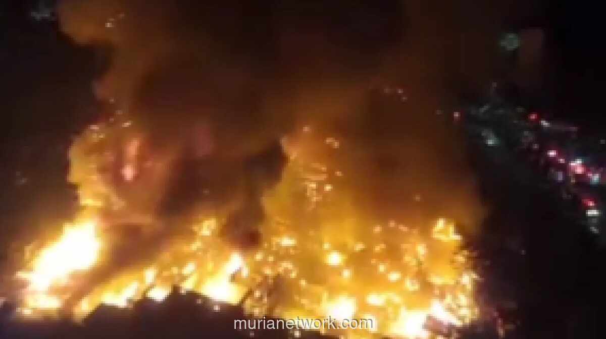 10 Warga Keracunan Asap Kebakaran Pasar Jiung Kemayoran, Dilarikan ke RS