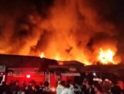 Kebakaran di Permukiman Padat Kemayoran, 100 Personel Damkar Dikerahkan