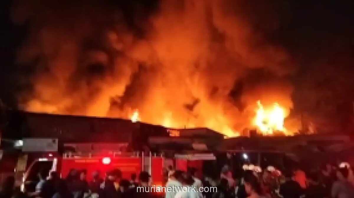 Kebakaran di Permukiman Padat Kemayoran, 100 Personel Damkar Dikerahkan