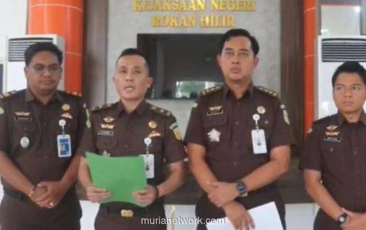 Kejari Rohil Tahan Dua Pejabat Disdikbud Tersangka Korupsi TPP Guru PPPK Rp1,47 Miliar