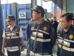 Penumpukan 3.100 Kontainer di Tanjung Priok Hambat Logistik, Menkeu Minta Operasional 24 Jam dan Sanksi bagi Importir