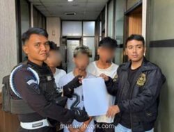 Polisi Bekasi Amankan Tiga Pemuda dan Enam Klip Tembakau Sintetis Jelang Transaksi