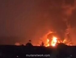 Kebakaran Pabrik Sandal di Tangerang Berjam-jam Belum Padam, Petugas Amankan Tangki Kimia 20.000 Liter