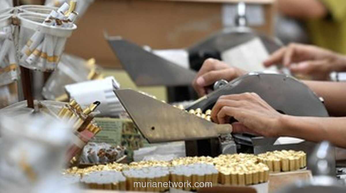 6.000 Pekerja Tembakau Serentak Tolak Aturan Standarisasi Kemasan Rokok