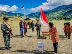 Delapan Anggota TPNPB-OPM di Kiwirok Serahkan Senjata dan Kembali ke NKRI