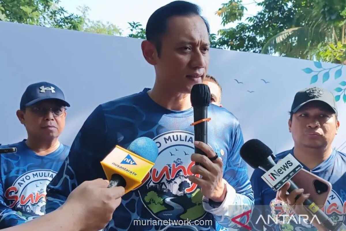 AHY Pimpin Aksi Bersih-Bersih Sungai Ciliwung, Ajak Masyarakat Rawat Kembali Fungsi Sungai