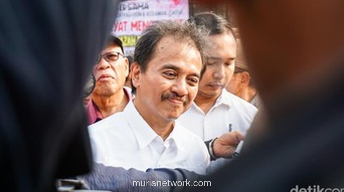 Roy Suryo Senyum Tanggapi Berkas Perkara Ijazah Palsu Jokowi Dinyatakan Lengkap