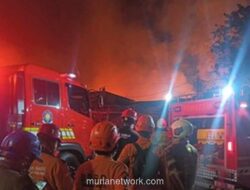 Kebakaran Melanda Rumah di Kemayoran, 33 Unit Damkar Dikerahkan