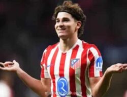 Atletico Madrid Sindir Balik Real Madrid Usai Tawaran 150 Juta Euro untuk Julian Alvarez Ditolak