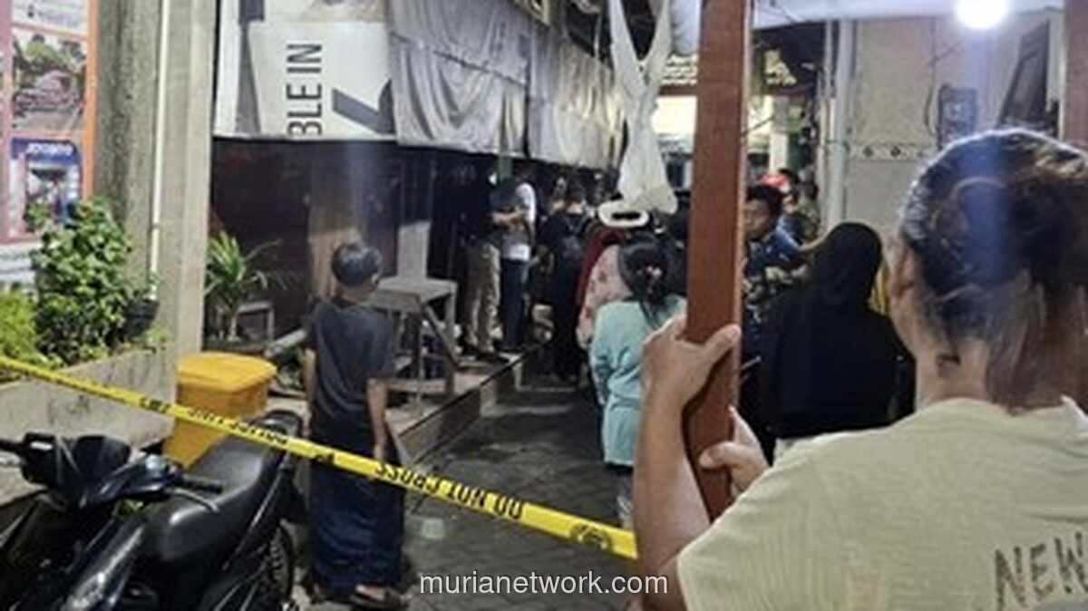 Perempuan Paruh Baya Ditemukan Tewas Bersimbah Darah di Rumahnya di Putat Jaya Surabaya