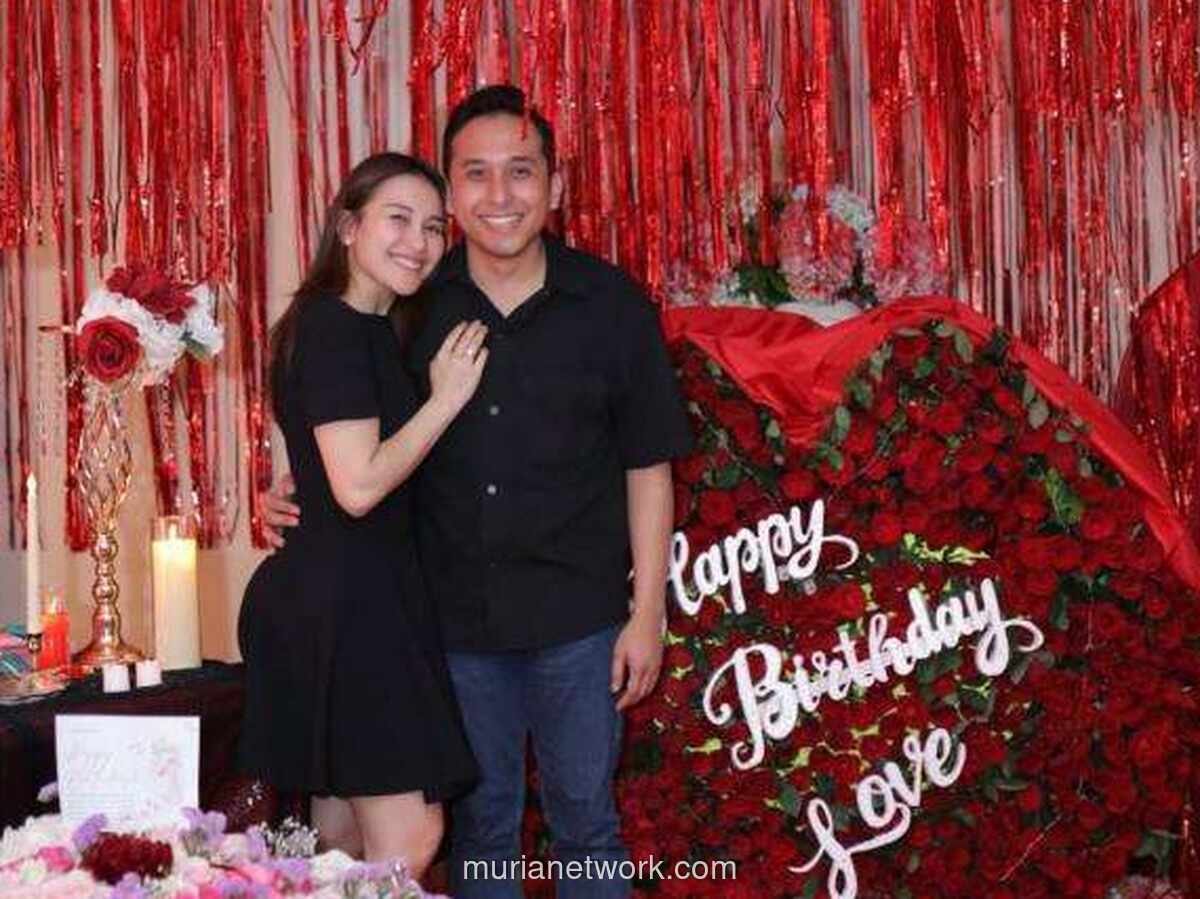 Kevin Gusnadi Beri Kejutan Romantis di Ulang Tahun ke-34 Ayu Ting Ting