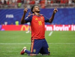 Lamine Yamal Tampil Perdana sebagai Starter di Piala Dunia 2026, Kenakan Sepatu Bermakna Dua Bendera