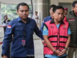 Kejaksaan Agung Serahkan Ketua Nonaktif Ombudsman Hery Susanto ke Jaksa Penuntut dalam Kasus Korupsi Nikel
