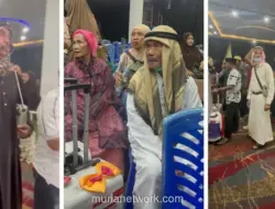 Jemaah Haji Bone Disambut Haru, Kostum Gemerlap Khas Timur Tengah Jadi Sorotan
