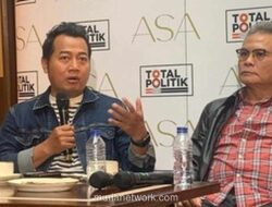 Penyematan Jaket PSI ke Jokowi Dinilai Sekadar Formalitas Perpisahan dengan PDIP