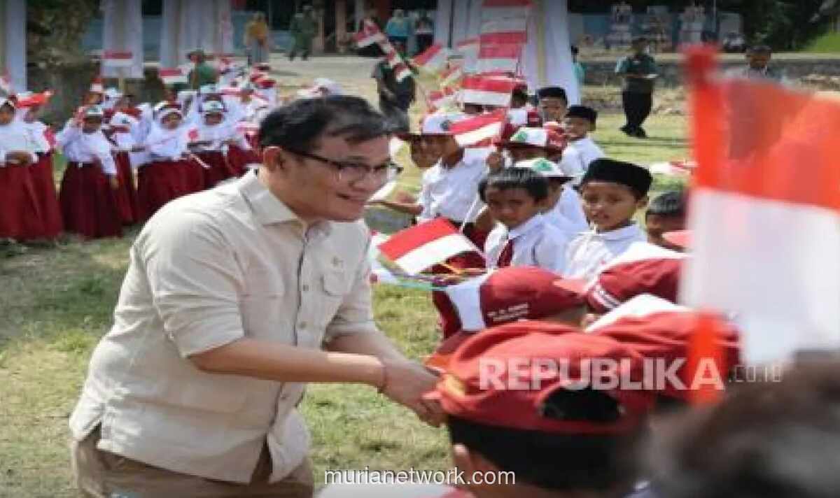 Budiman Sudjatmiko Tolak Hentikan Program Makan Bergizi Gratis Meski BGN Terseret Skandal Korupsi