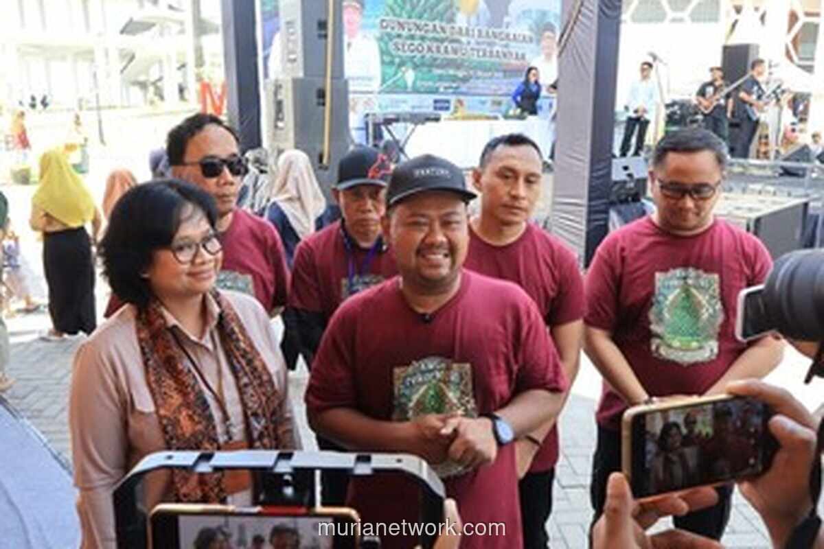 Gunungan 3.000 Bungkus Nasi Krawu di Gresik Raih Rekor Dunia MURI